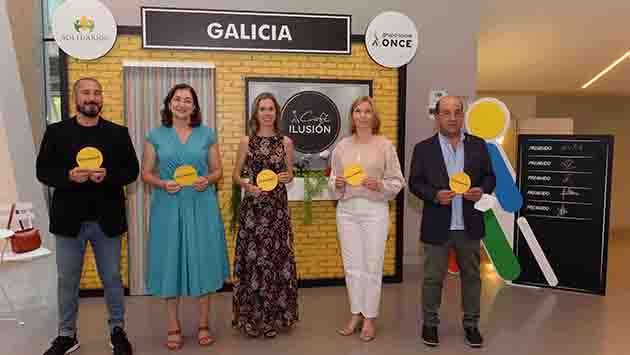 galardonados_con_los_premios_solidarios_grupo_social_once_galicia_2022.jpg