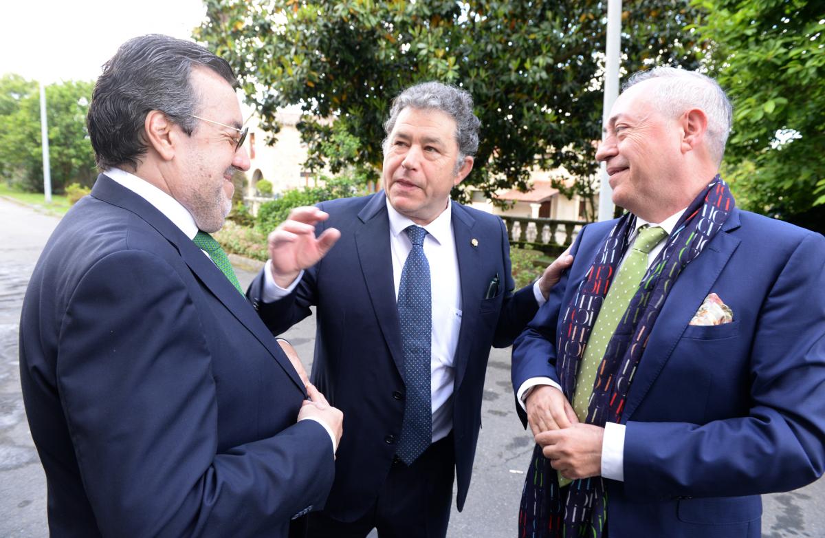 El presidente de la ONCE, el alcalde de Pontevedra y el director xeral de centros de la Xunta