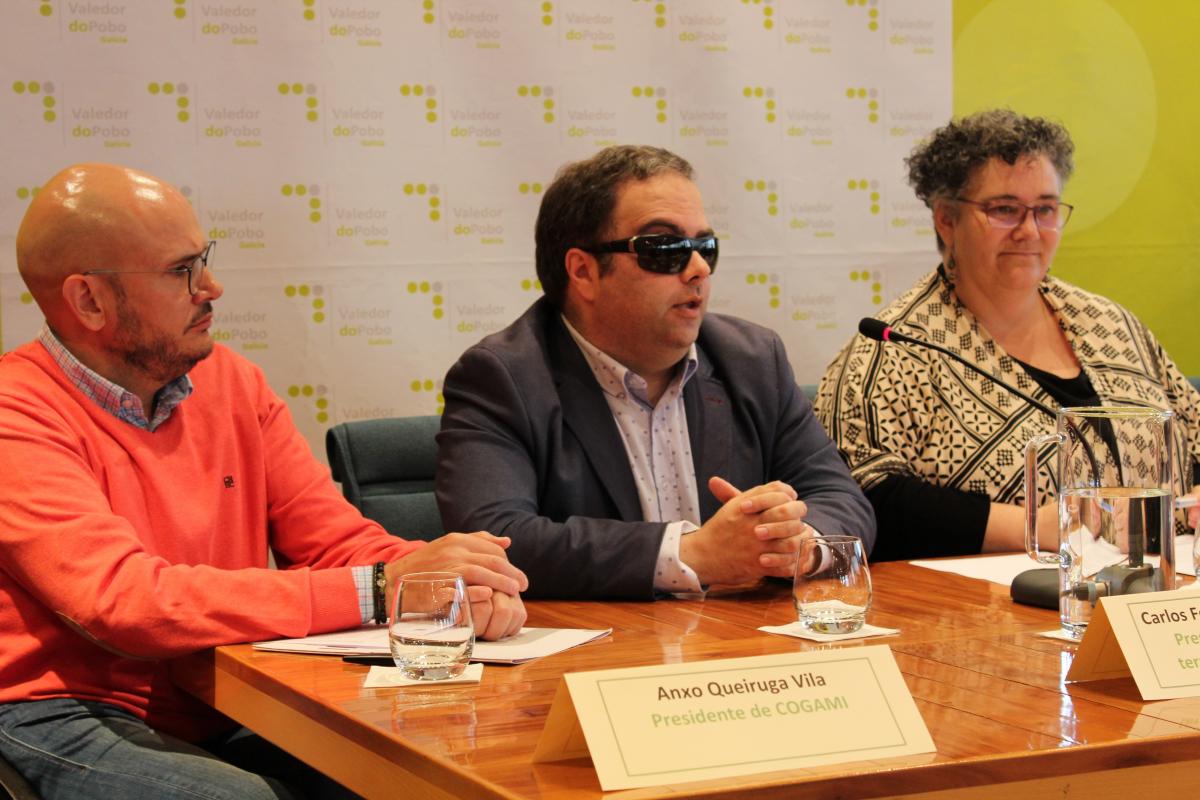 Milagros Otero, Fernández Lamigueiro e Queiruga, duante a rolda de prensa