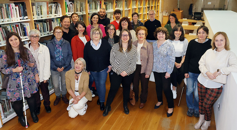 Foto de familia del encuentro de Bibliotecas en Vigo