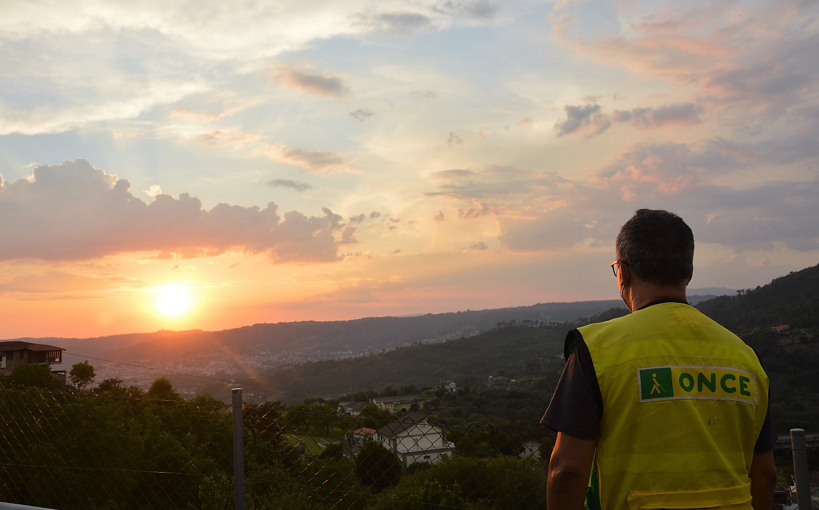 franciscovieiraespaldaalhorizonte.ourense.jpg