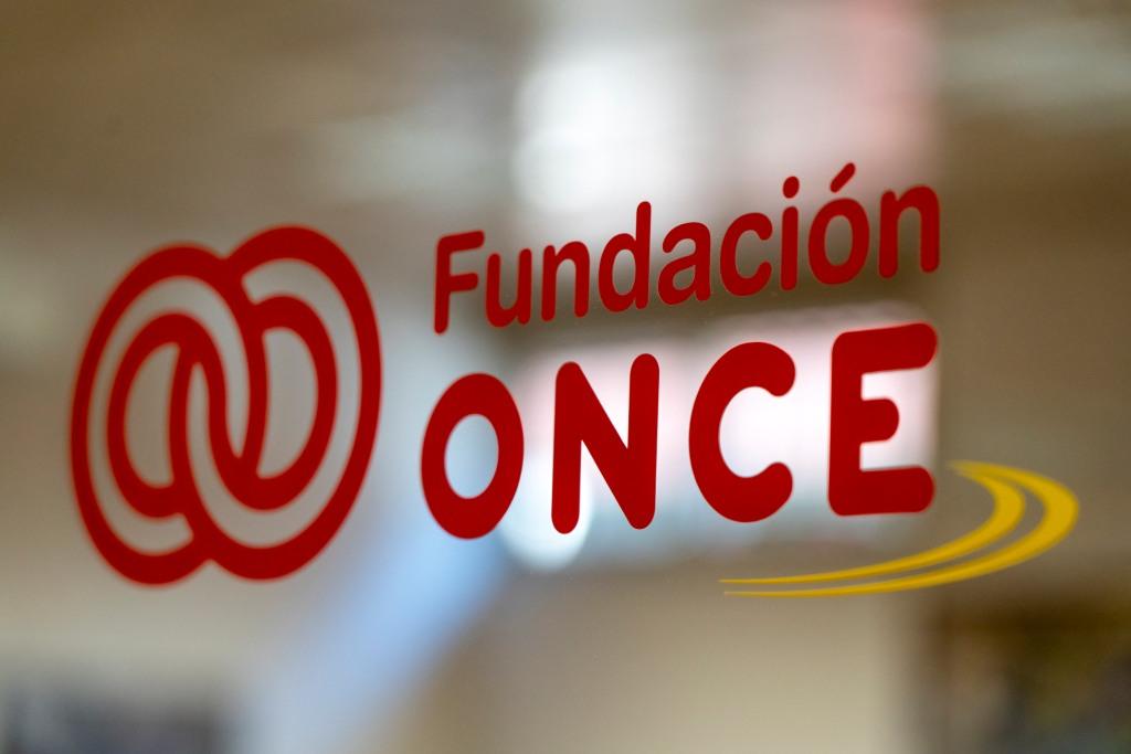 fundaciononce_logo.jpg