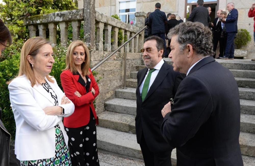 Miguel CArballeda y su esposa con Ana Pastor y Fernández Lores