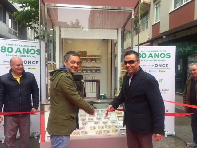 Xulio Ferreiro y Manuel Martínez cortan la cinta inaugural