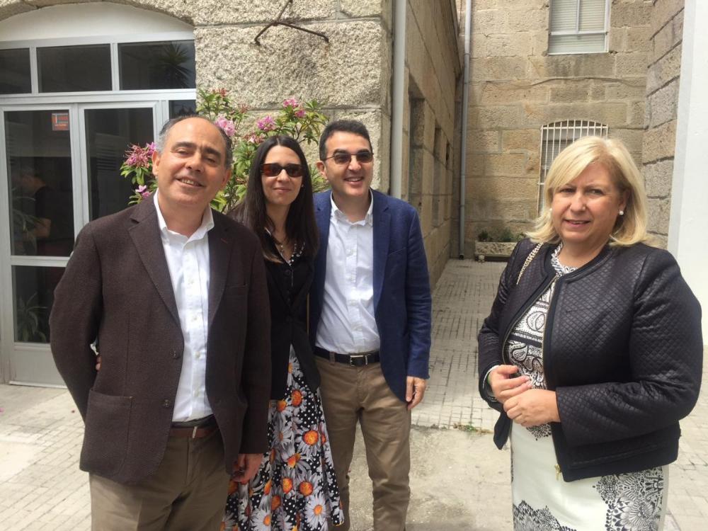 Andrés Ramos y Arturo Parrado en el patio del CRE