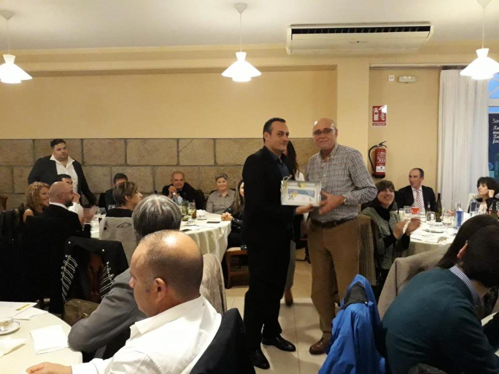 Imaxe da entrega dun dos recoñecementos