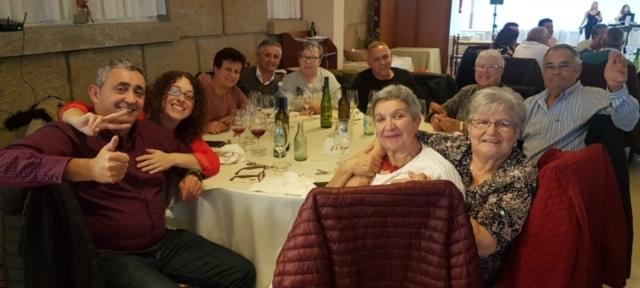 Vigo. De izquierda a derecha: Marcos, Sonia, Dolores, José Manuel, Peregrina, Roberto, Chelo, Antonio, Marina y Virginia