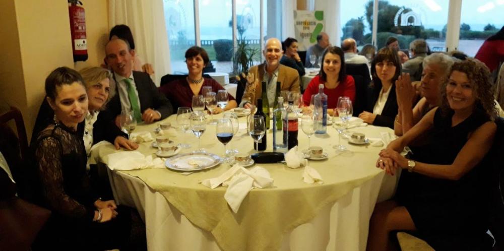 Vigo. De izquierda a derecha: Lorena, Teresa, Roberto, Carme, Juan, Belén, Marián, Mª Carmen y Graciela