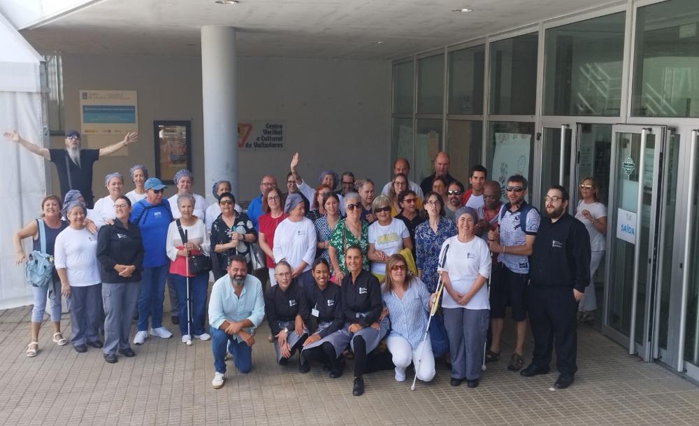 Foto de familia de los participantes en la actividad