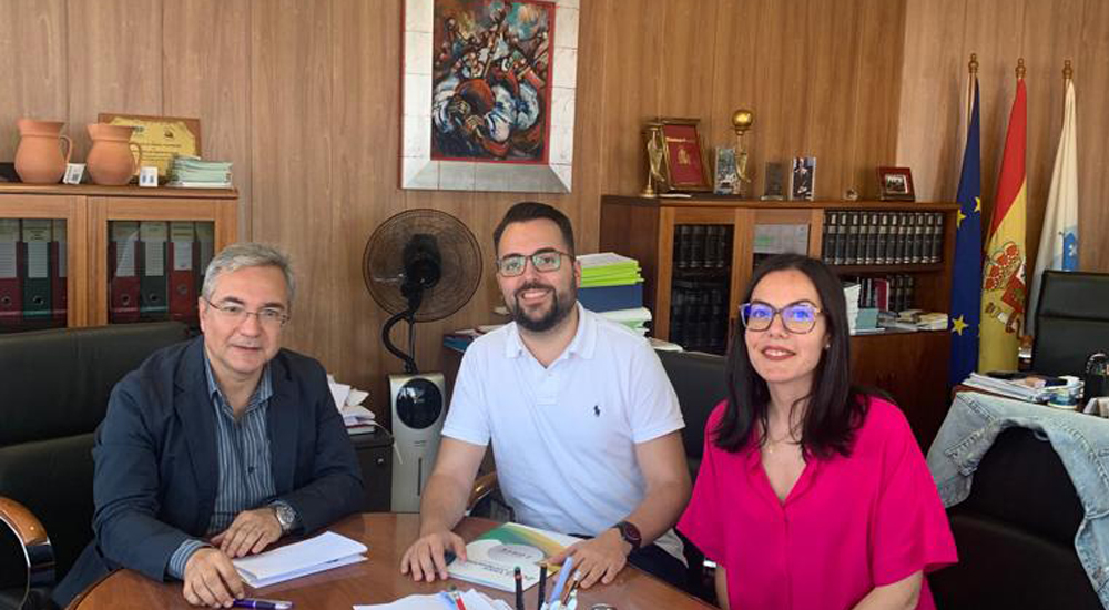 De izquierda a derecha, Luis Menor Pérez, David Cejudo Mayor y Eva Estévez Álvarez