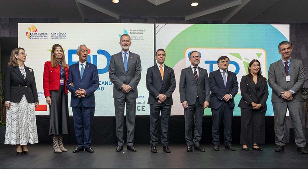 Foto de familia de la XXIX Cumbre Iberoamericana de jefes y jefas de Estado y de Gobierno