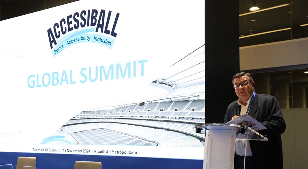 José Luis Martínez Donoso durante el acto de petición de mayor accesibilidad en el mundo del fútbol