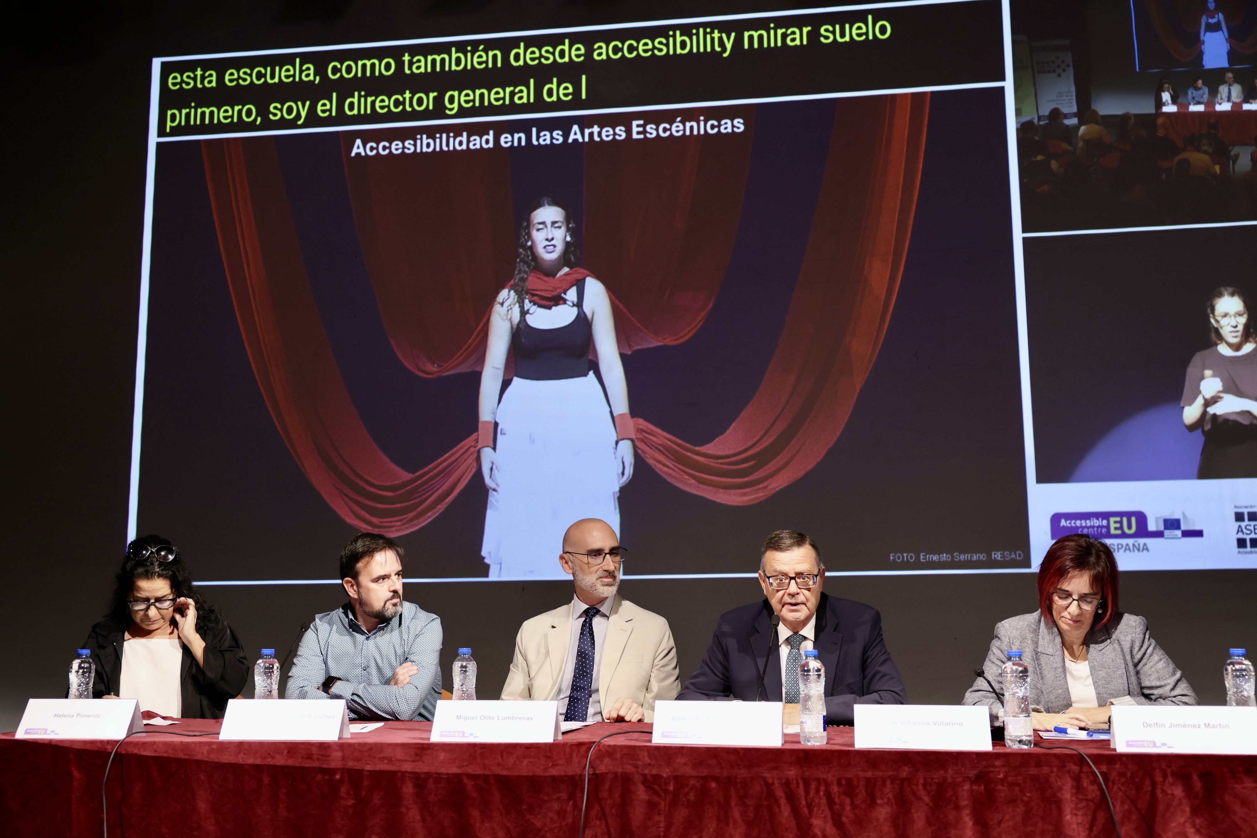 Integrantes de la mesa sobre la accesibilidad en las artes escénicas